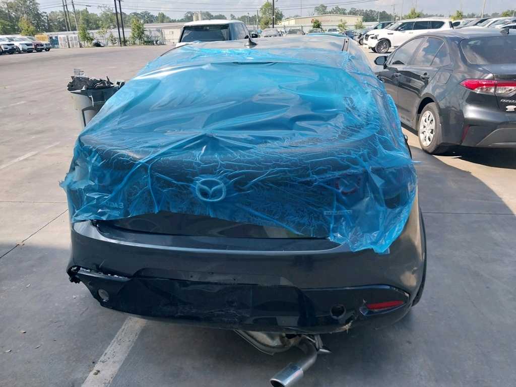 Car Image 2021 MAZDA 3