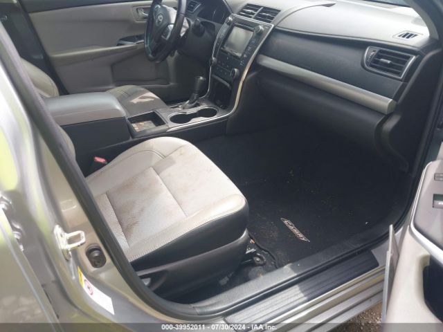 Car Image 2016 TOYOTA CAMRY