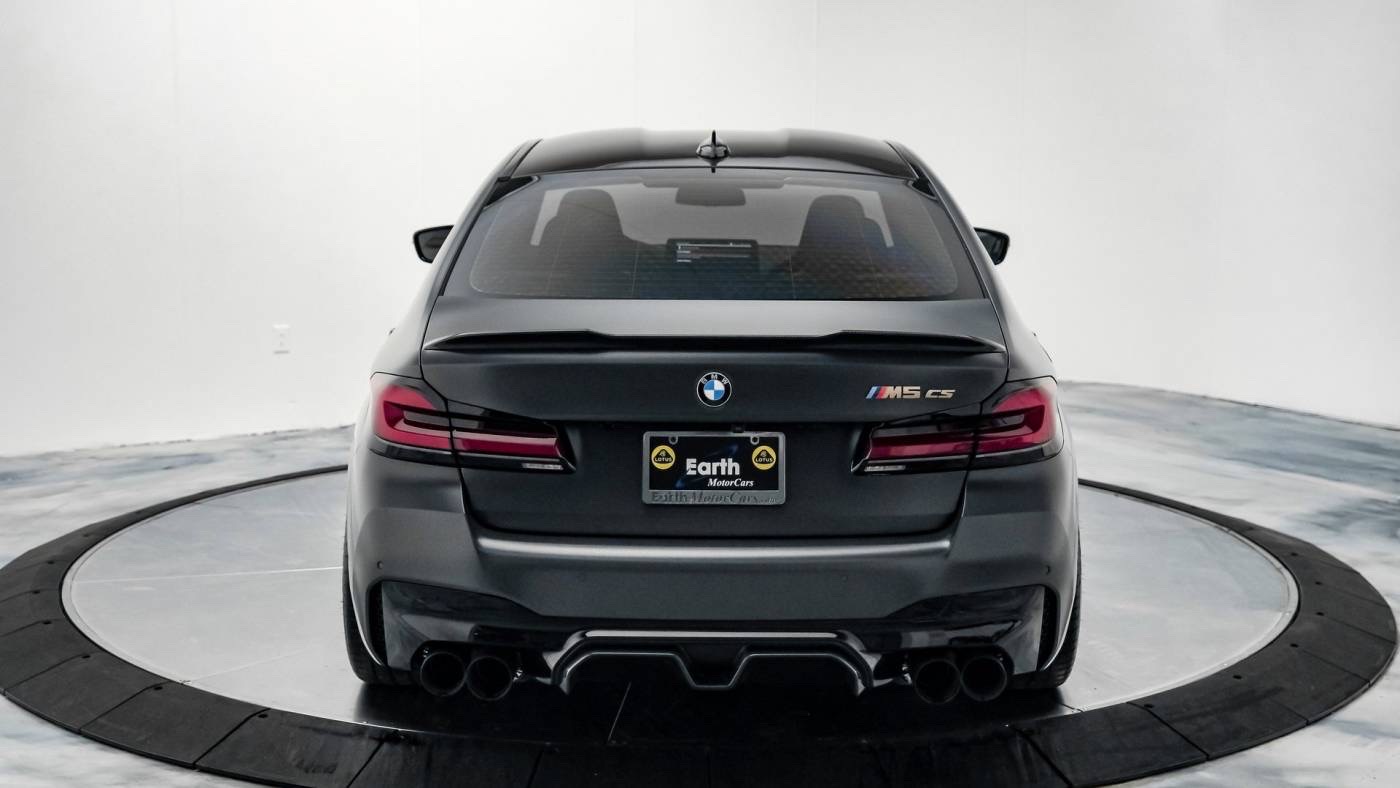 Car Image 2022 BMW M5