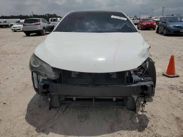 Car Image 2017 TOYOTA CAMRY
