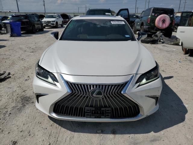 Car Image 2019 LEXUS ES